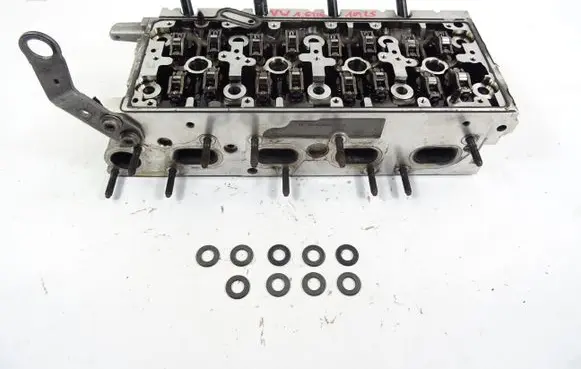 Volkswagen Golf VII Engine head 04L103373E