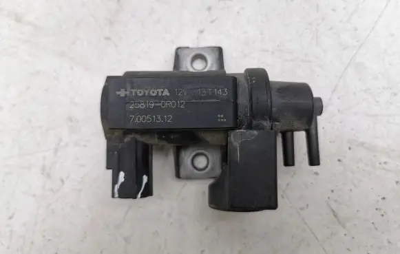 Toyota RAV 4 (XA40) Vacuum valve 258190R012