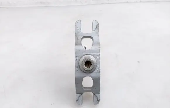 Skoda Octavia Mk3 (5E) Fuel Injector clamp holder 03L216