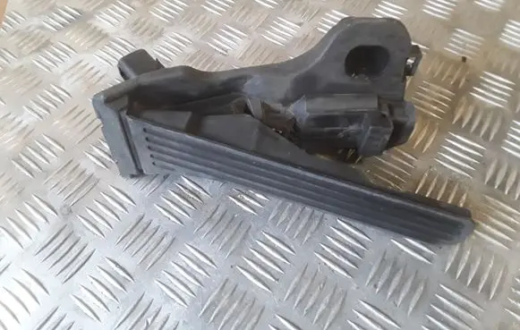 Volkswagen Touran I Accelerator throttle pedal 6PV00874600 1T2721503F