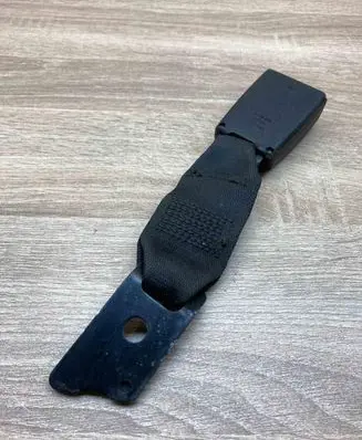 BMW 5 E39 Third row seat belt 8209886 00057798