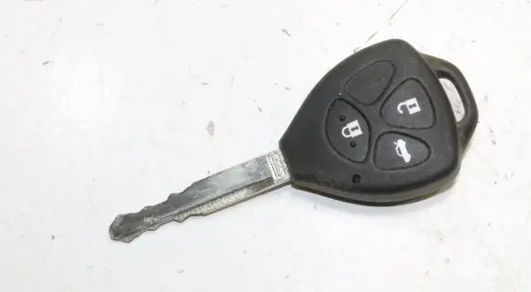 Toyota RAV 4 (XA30) Ignition key/card 