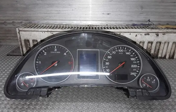 Audi A4 S4 B6 8E 8H Speedometer (instrument cluster) 8E0920900G