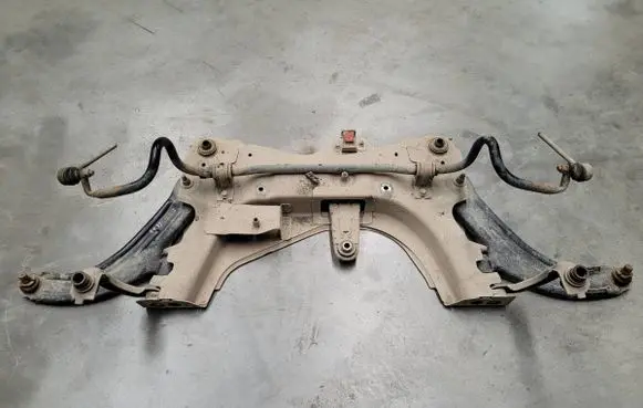 Renault Clio III Front subframe