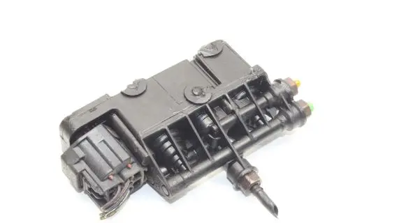 Land Rover Range Rover L405 Air suspension control unit module (rear) RVH500060
