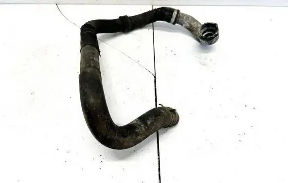 Volkswagen PASSAT B6 Engine coolant pipe/hose uset