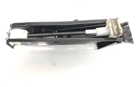 Skoda Fabia Mk3 (NJ) Lift Jack 6r0011031h