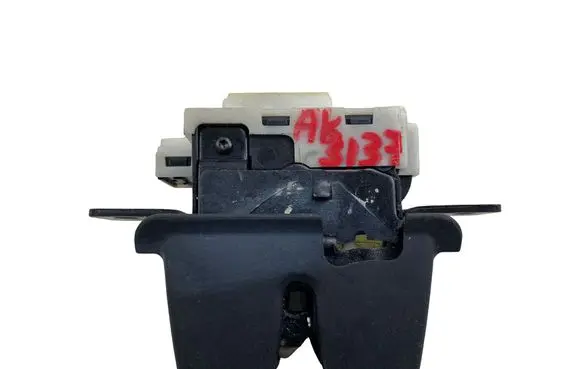 Renault Clio III Tailgate/trunk/boot lock/catch/latch 8200076240