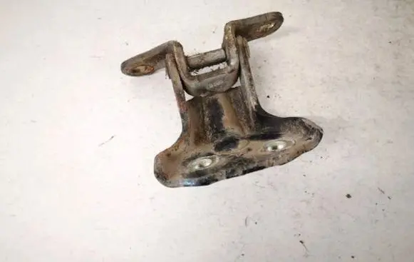 KIA Sorento Rear door lower hinge