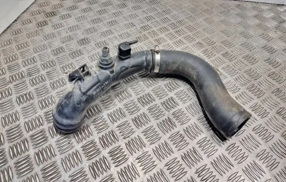 Toyota RAV 4 (XA30) Intercooler hose/pipe 1736226010