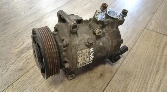 Volkswagen Crafter Air conditioning (A/C) compressor (pump) 5Q0820803Q