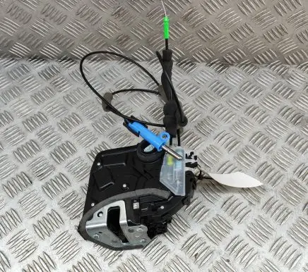 Lexus ES 250 - 300 - 330 Rear door lock 6906048080