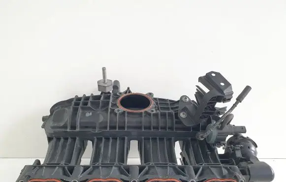 Volkswagen Tiguan Intake manifold 06L133201BG