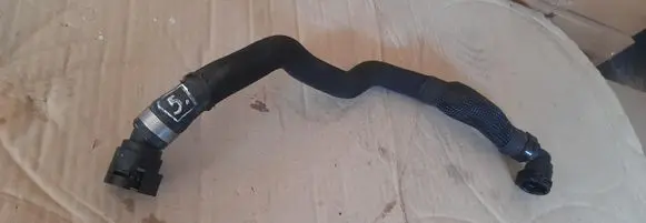 Peugeot 208 II Engine coolant pipe/hose 