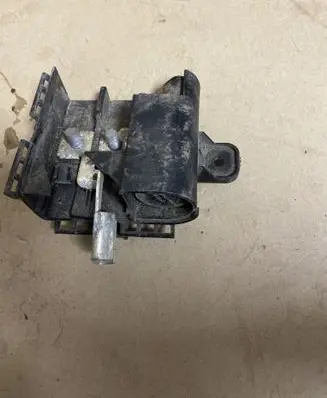 Volkswagen PASSAT B8 Battery relay fuse 1K0937517