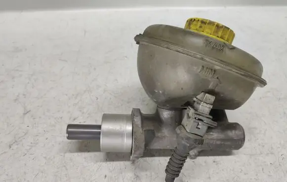 Audi A6 S6 C4 4A Master brake cylinder