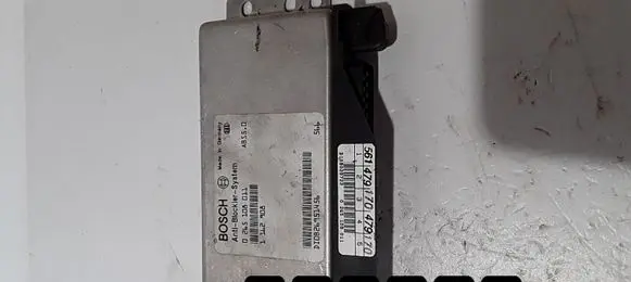 BMW 7 E38 Engine control unit/module 0265108011