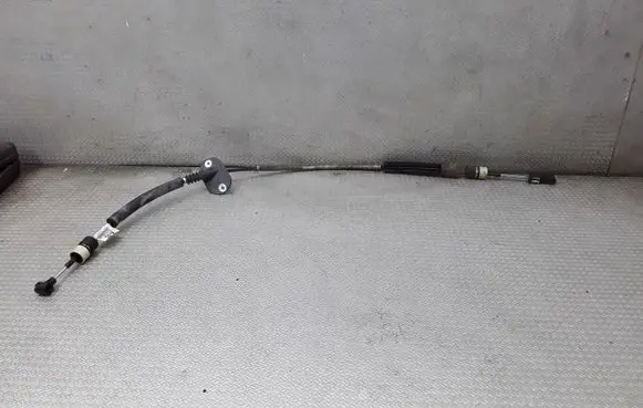 Gear shift cable linkage
