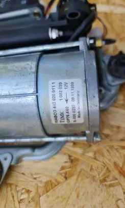 BMW 5 E39 Air suspension compressor/pump 4430200111 1082099 4154031000