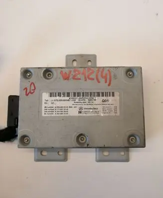 Mercedes-Benz E W212 Head unit multimedia control A2049000300