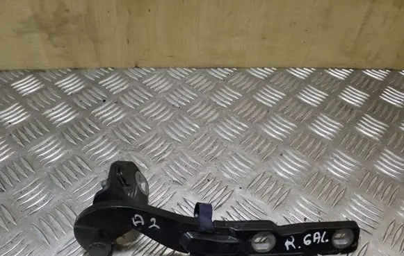 Audi A2 Tailgate/trunk/boot hinge 8Z0827300A