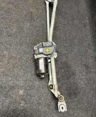 Front wiper linkage