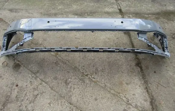 Volkswagen Passat Alltrack Front bumper 3G0807221H