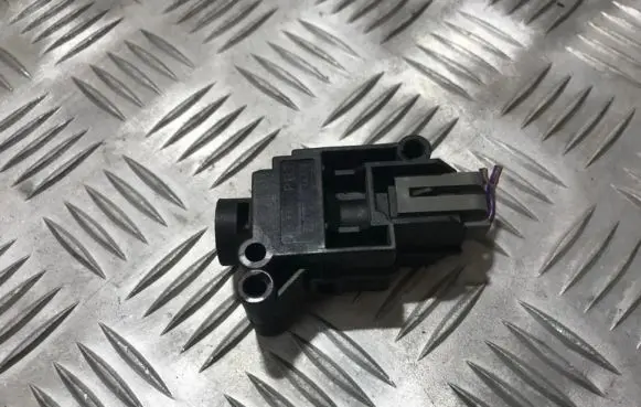 Ford Ka Fuel cut-off switch f2ab9341aa f2ab-9341-aa