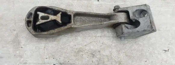 Volvo V40 Engine mount bracket 31359642