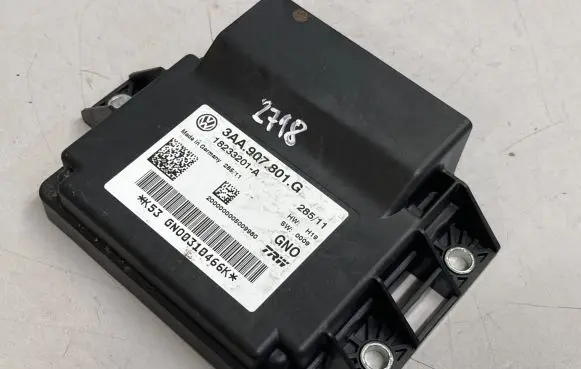 Volkswagen PASSAT B7 Hand brake control module 3AA907801G 18233201A