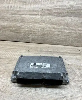 Seat Ibiza IV (6J,6P) Engine control unit/module 03E906033P 5WP4019607