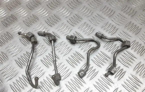 Opel Vectra C Fuel injector supply line/pipe 