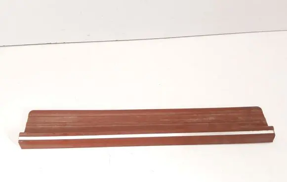 Mercedes-Benz W123 Rear sill trim cover