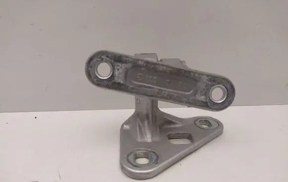 Mercedes-Benz E W211 Front door upper hinge