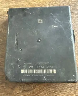 Renault Master III Fuse module 284B66852R USM2010