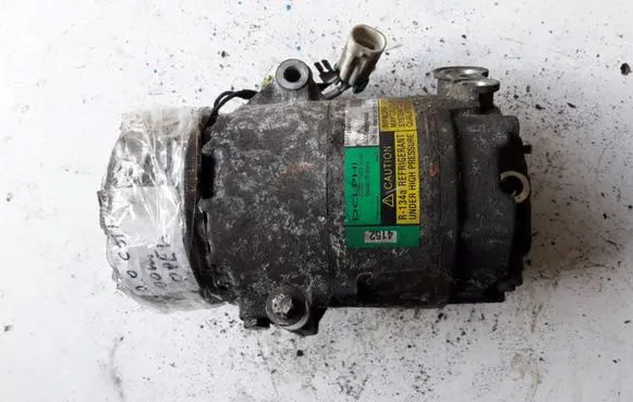 Opel Zafira A Air conditioning (A/C) compressor (pump) 4152
