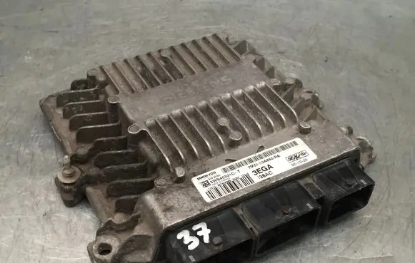 Ford Focus Engine control unit/module 7M5112A650RA 7M51-12A650-RA 5WS40331CT