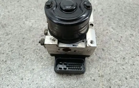 Hyundai Tucson JM ABS Pump