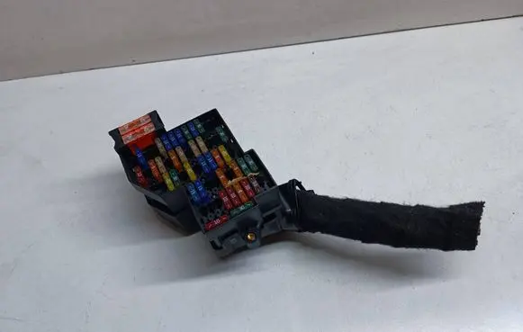 Porsche Cayenne (92A) Fuse module 7P0941828A