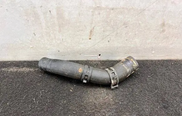 Audi A6 S6 C7 4G Engine coolant pipe/hose 04L121157S
