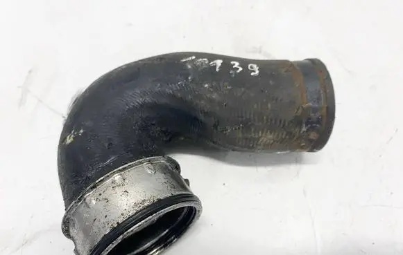 Volkswagen PASSAT B5.5 Intercooler hose/pipe
