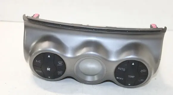 Toyota Urban Cruiser (XP110) Climate control unit