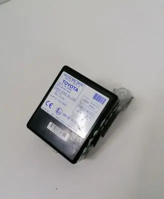 Toyota Corolla Verso AR10 Door control unit/module 897410F010