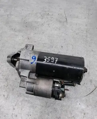 Volkswagen PASSAT B5.5 Starter motor 0001110136