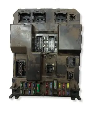 Peugeot 307 Fuse module 9651197580A 9651196880A