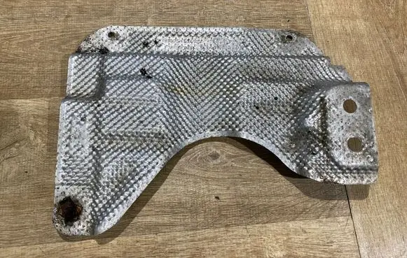 Land Rover Range Rover Sport L494 Heat shield in engine bay DPLA114B04AD