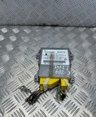 Mercedes-Benz C W204 Airbag control unit/module 5WK44739 A2049012704 305212103100828