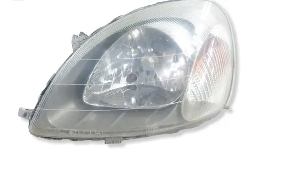 Toyota Yaris Headlight/headlamp 
