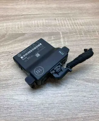 Volkswagen Eos Gateway control module 1K0907530G 1K0907951 WITHPLUG