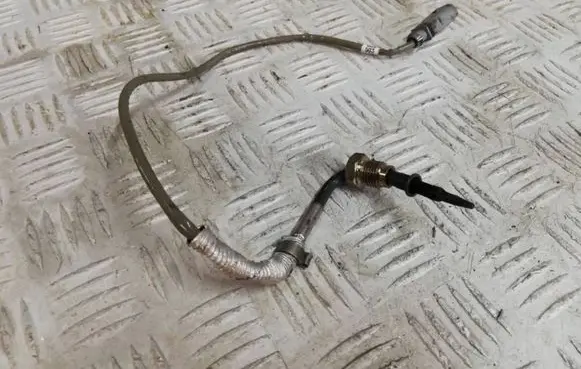 Volkswagen PASSAT B8 Exhaust gas temperature sensor 05L906088CA